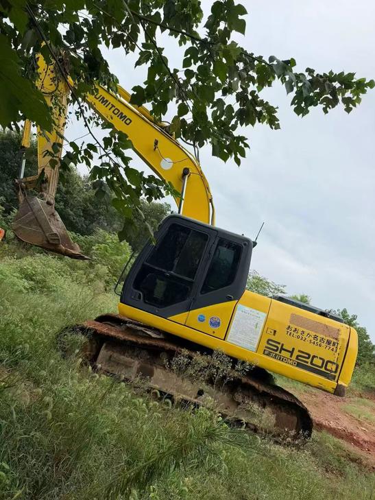 Buy Sumitomo SH200A5 Used Excavator / 1