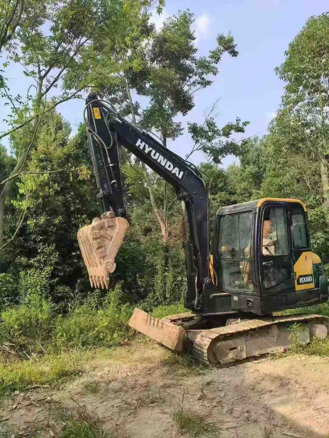 Buy Hyundai HX60 Used Excavator / 2