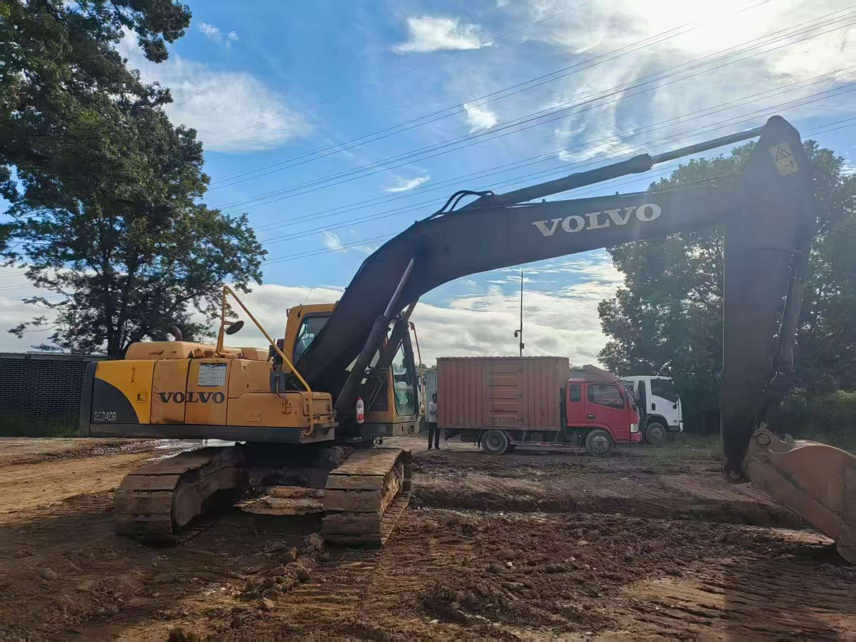 Buy Volvo EC210B Used Excavator / 6