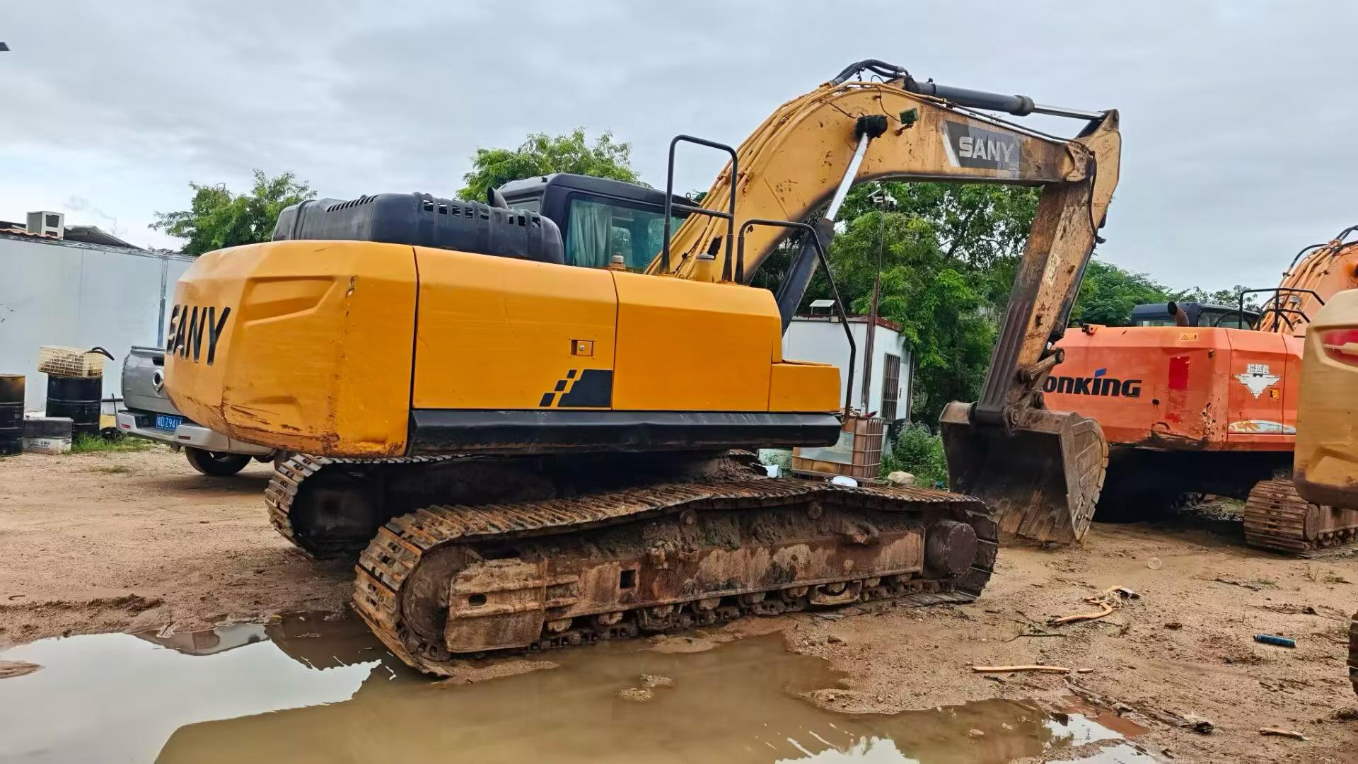 Buy Sany SY245H Used Excavator / 3