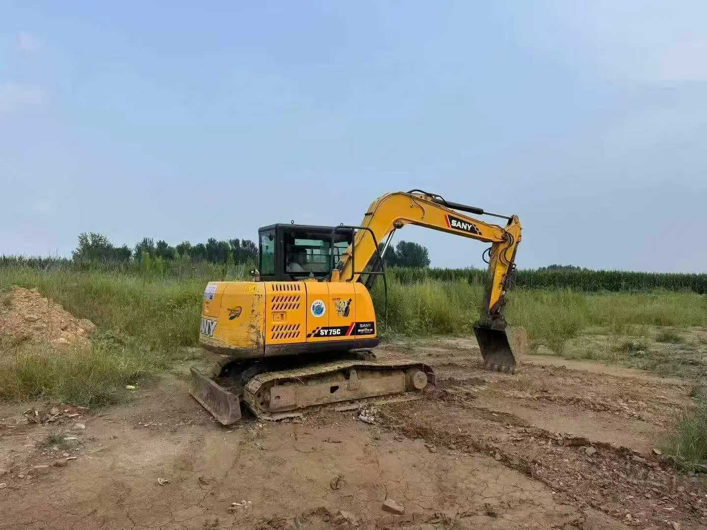 Buy Sany SY65C Used Excavator / 2
