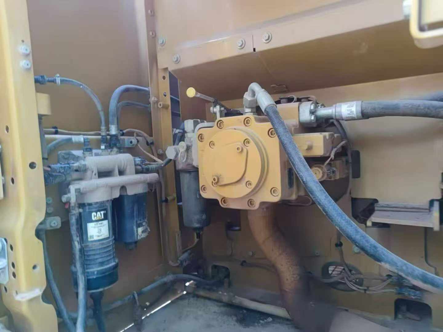 Buy Caterpillar 323 Used Excavator / 9