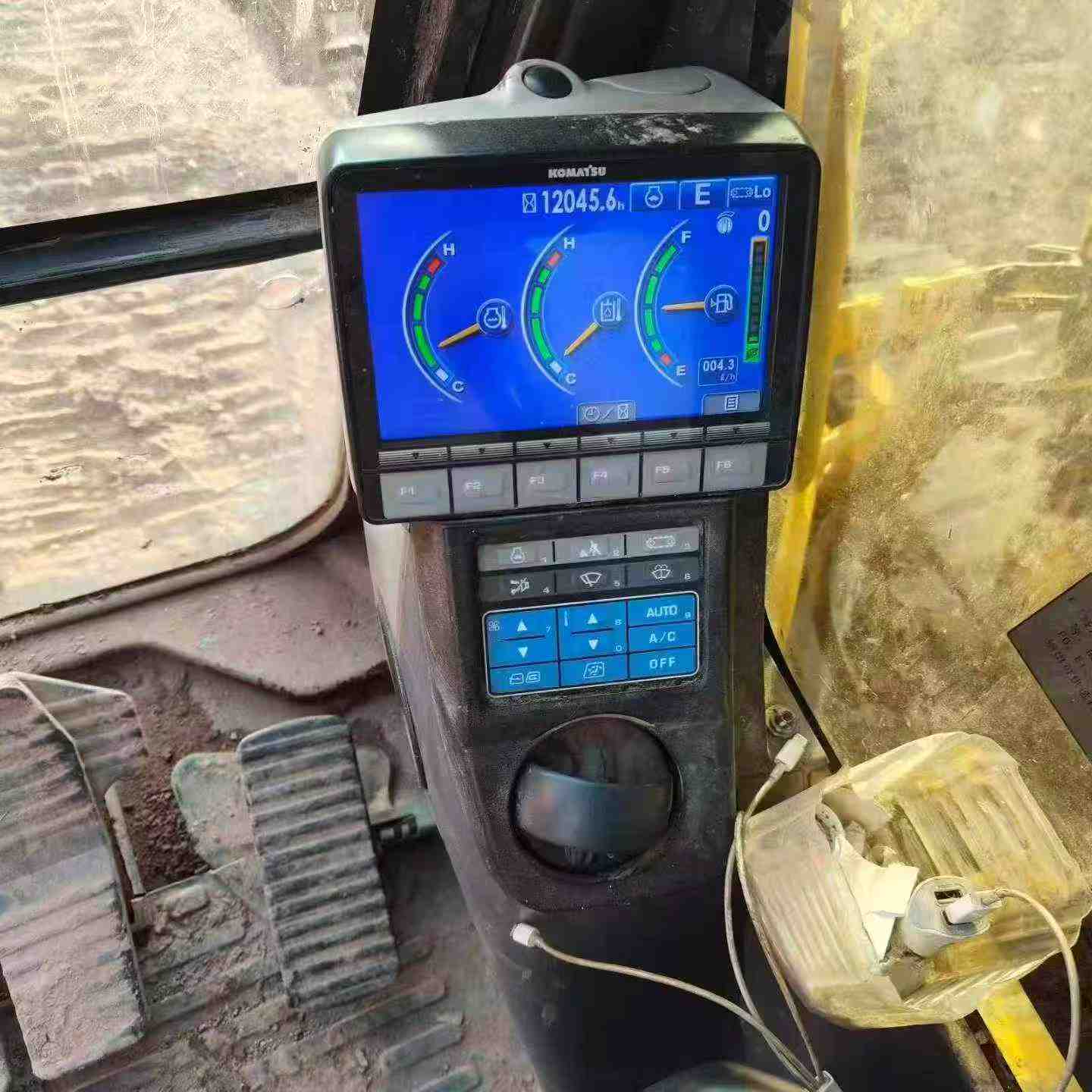 Buy Komatsu PC130 Used Excavator / 7