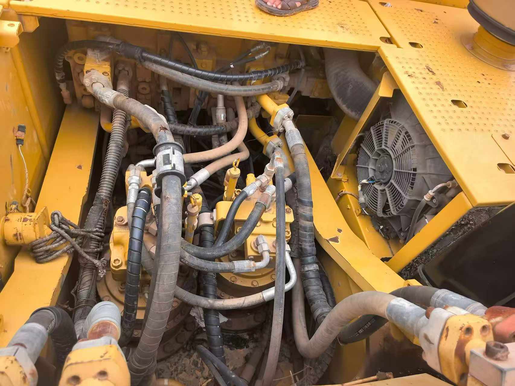 Buy Caterpillar 349E Used Excavator / 8