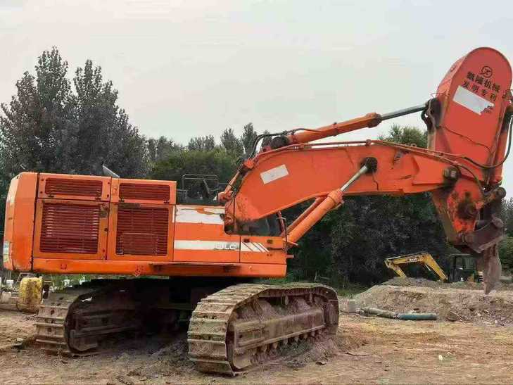 Buy Doosan DX700LC Used Excavator / 1