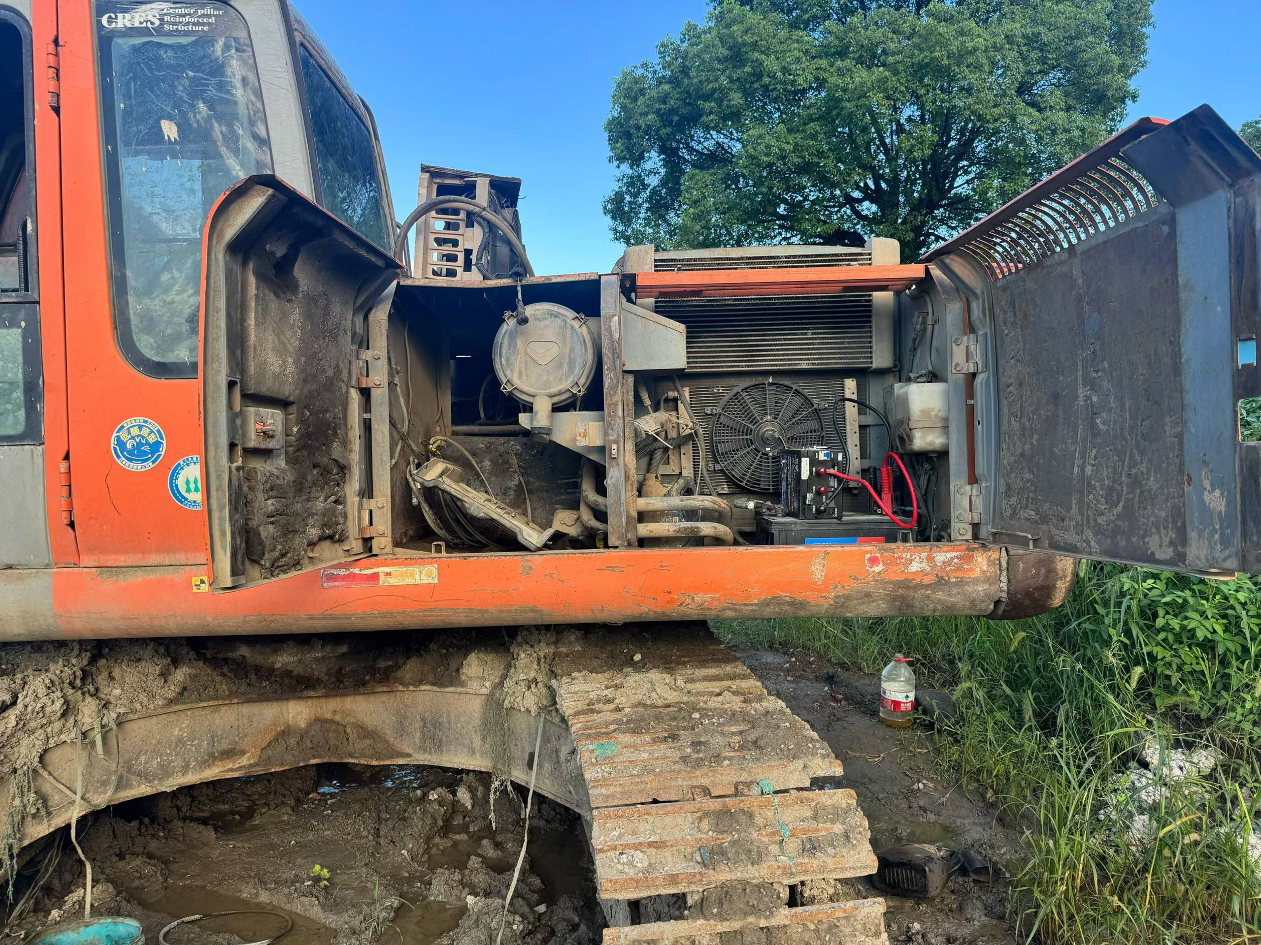 Buy Hitachi ZX200-6 Used Excavator / 2