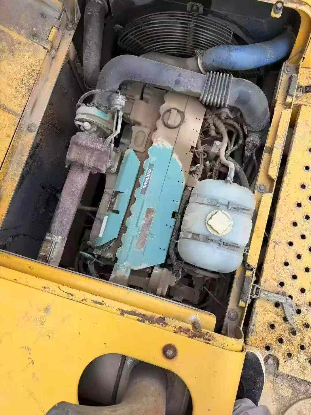 Buy Volvo EC210B Used Excavator / 8