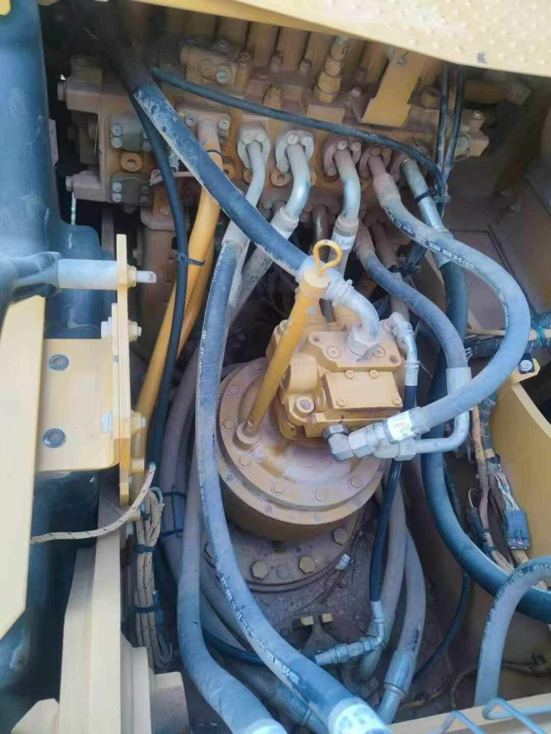 Buy Caterpillar 323 Used Excavator / 3