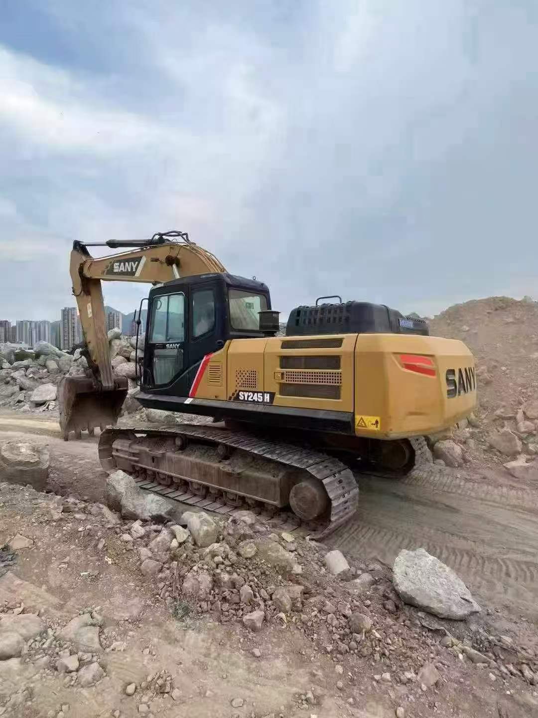 Buy Sany SY245H Used Excavator / 2