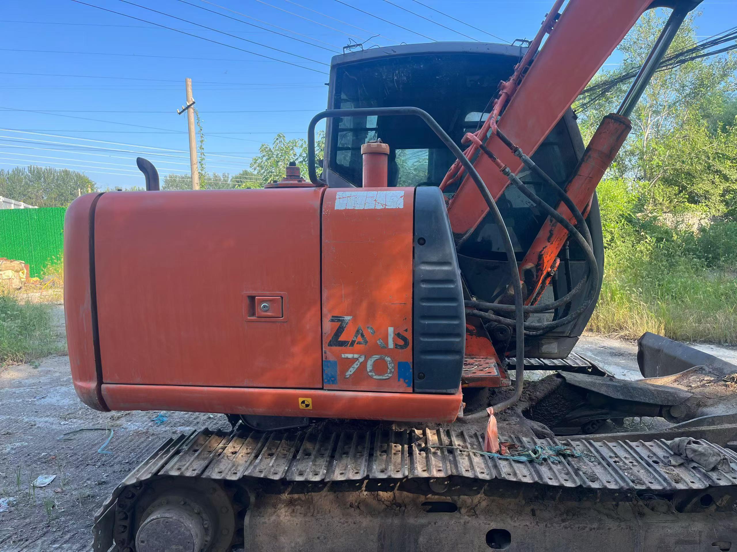 Buy Hitachi EX70 Used Excavator / 2