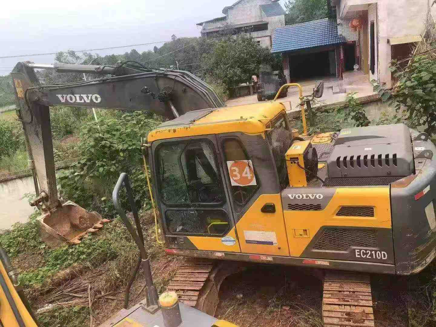 Buy Volvo L120E Used Excavator / 3
