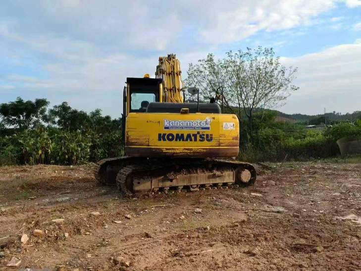 Buy Komatsu PC200-8 Used Excavator / 1