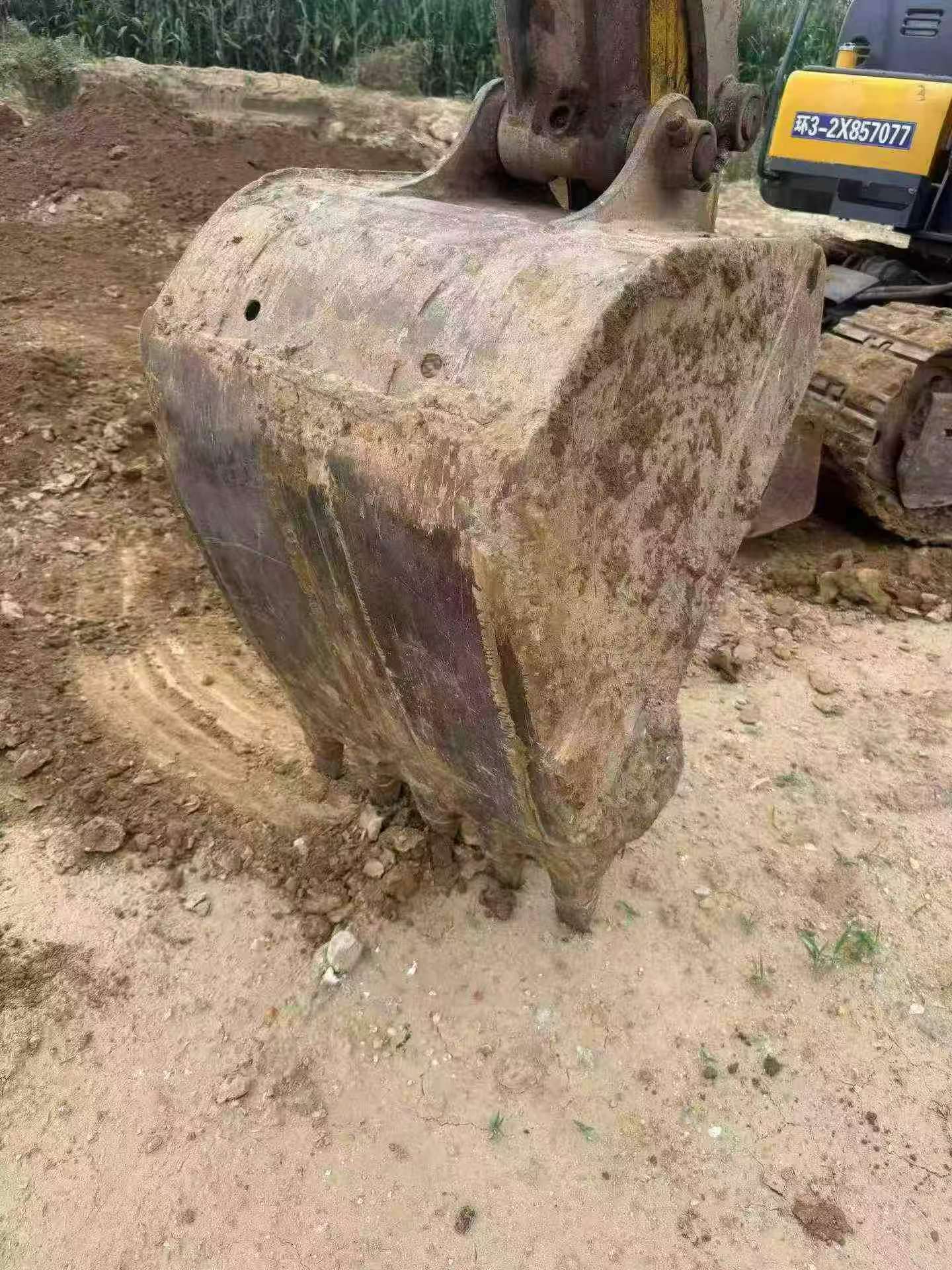 Buy XCMG XE85C Used Excavator / 4