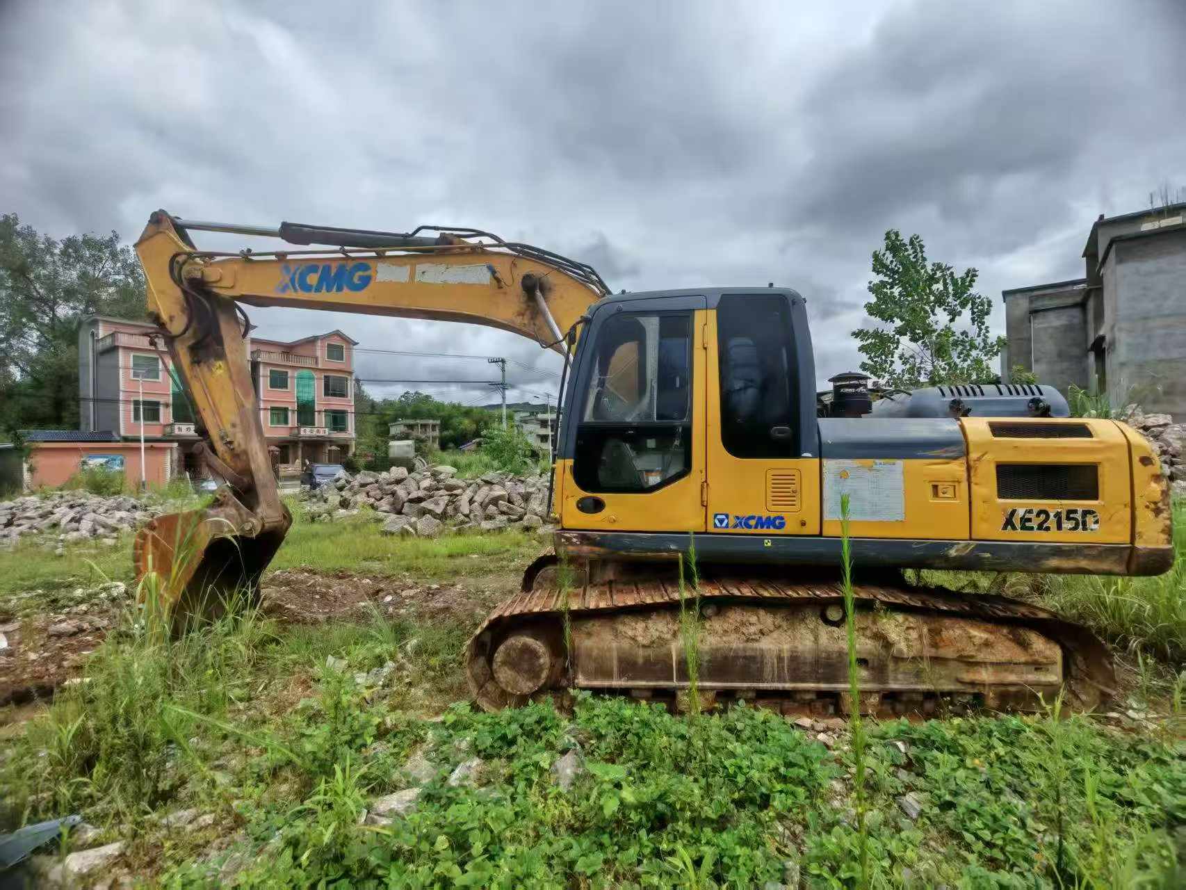 Buy XCMG XE215 Used Excavator / 8