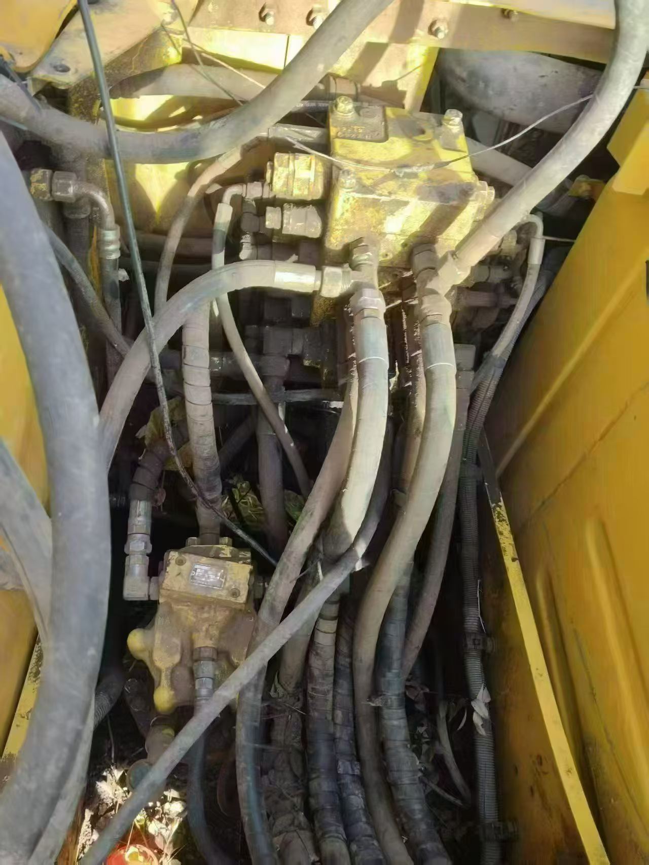 Buy Komatsu PC130 Used Excavator / 5