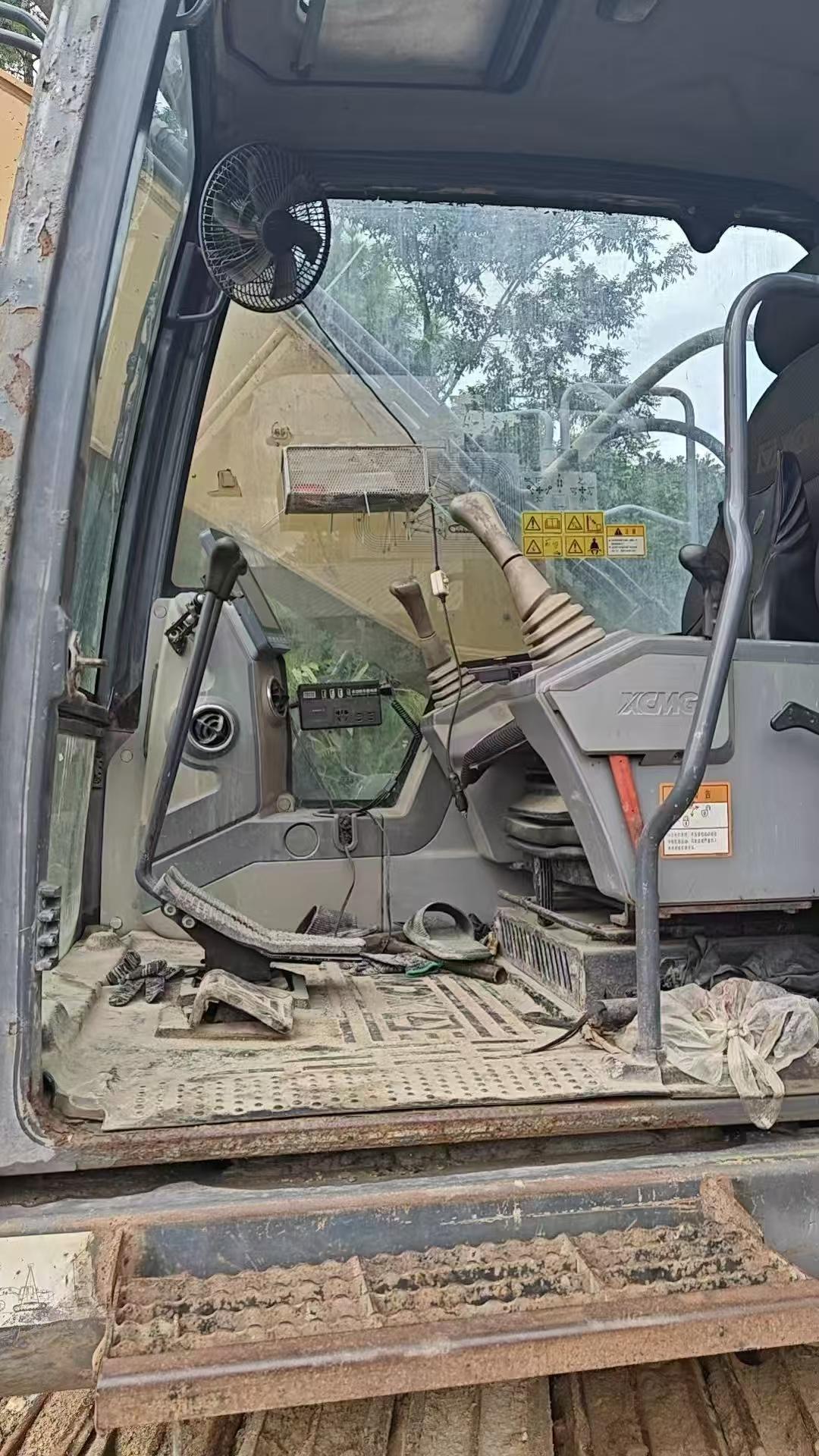 Buy XCMG XE215 Used Excavator / 5