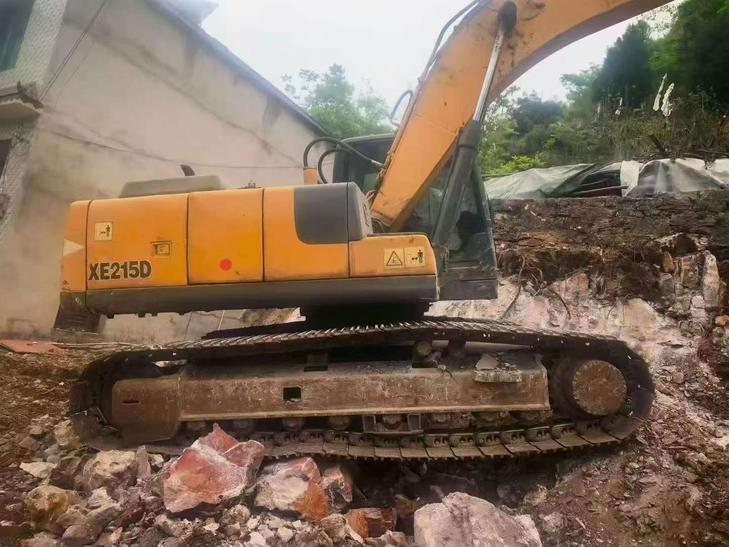 Buy XCMG XE215 Used Excavator / 1
