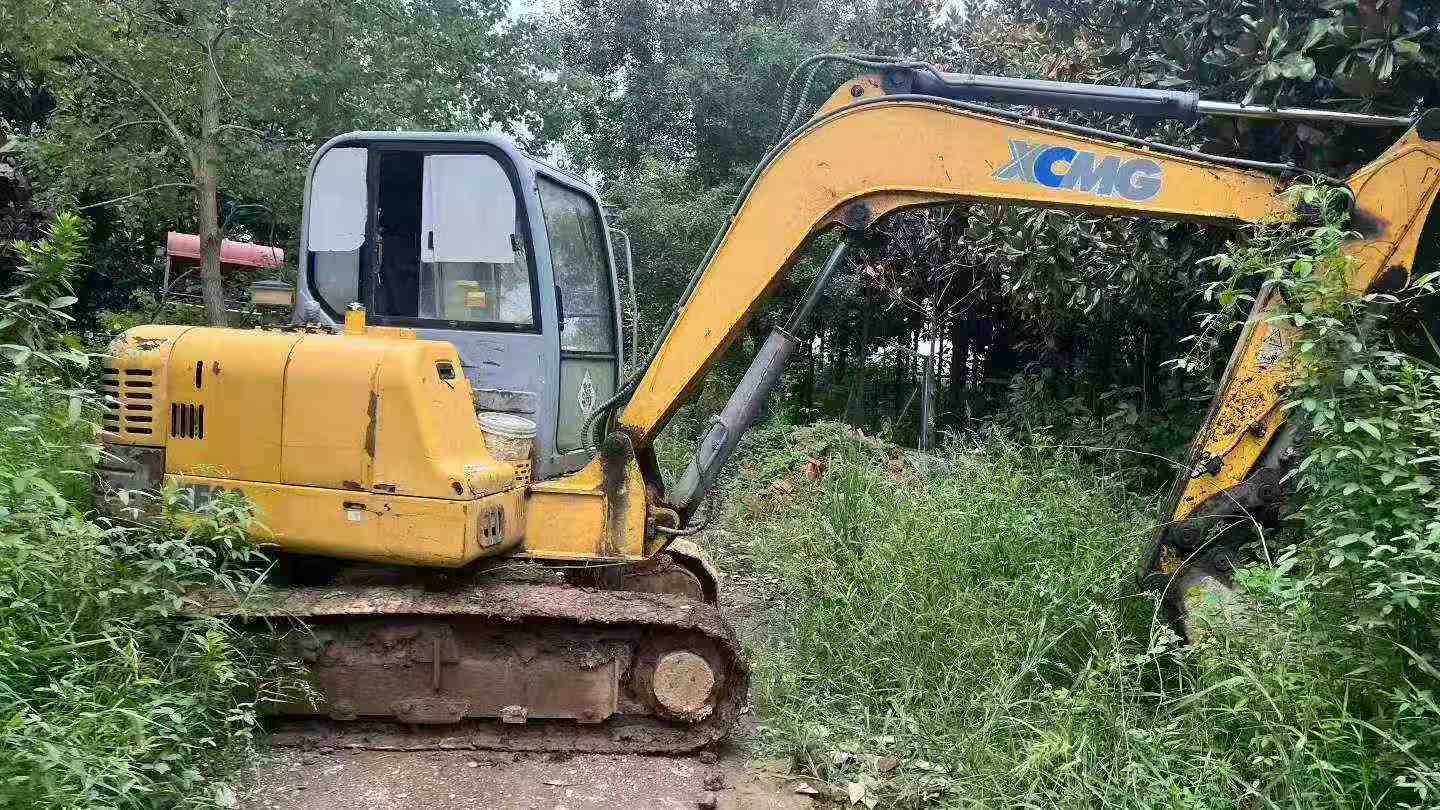 Buy XCMG XE60 Used Excavator / 2