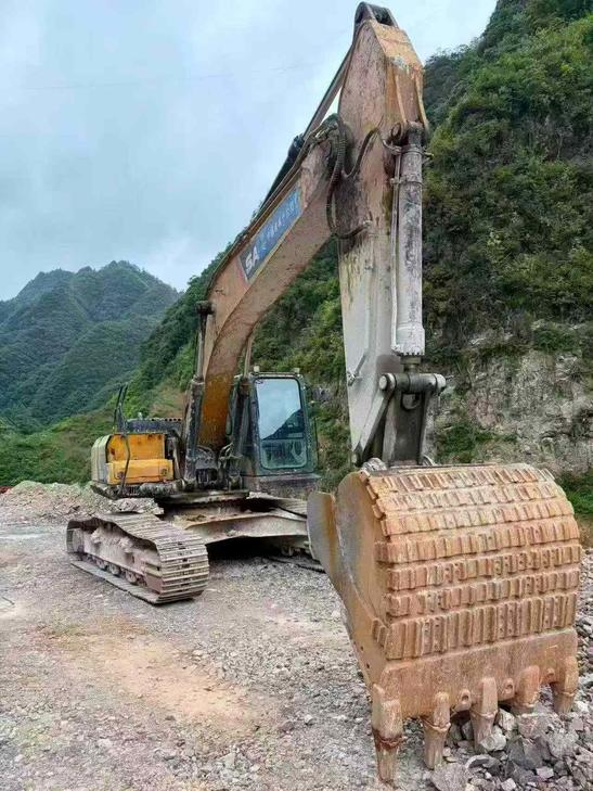 Buy Sany SY245H Used Excavator / 1