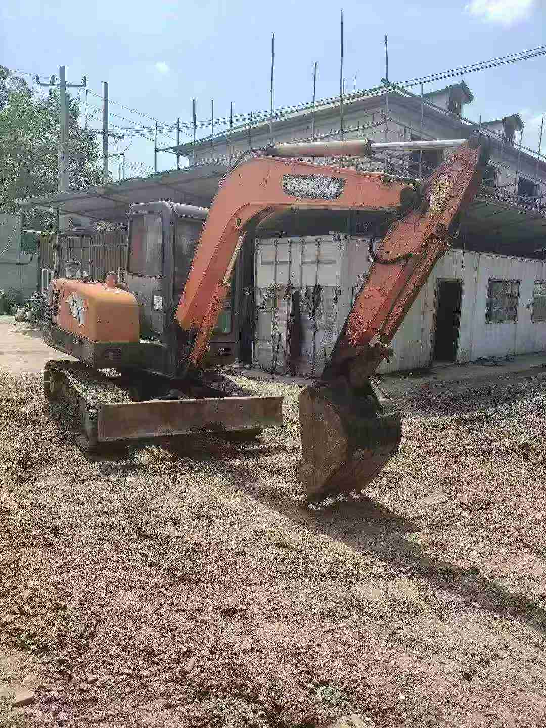 Buy Doosan DH55 Used Excavator / 5