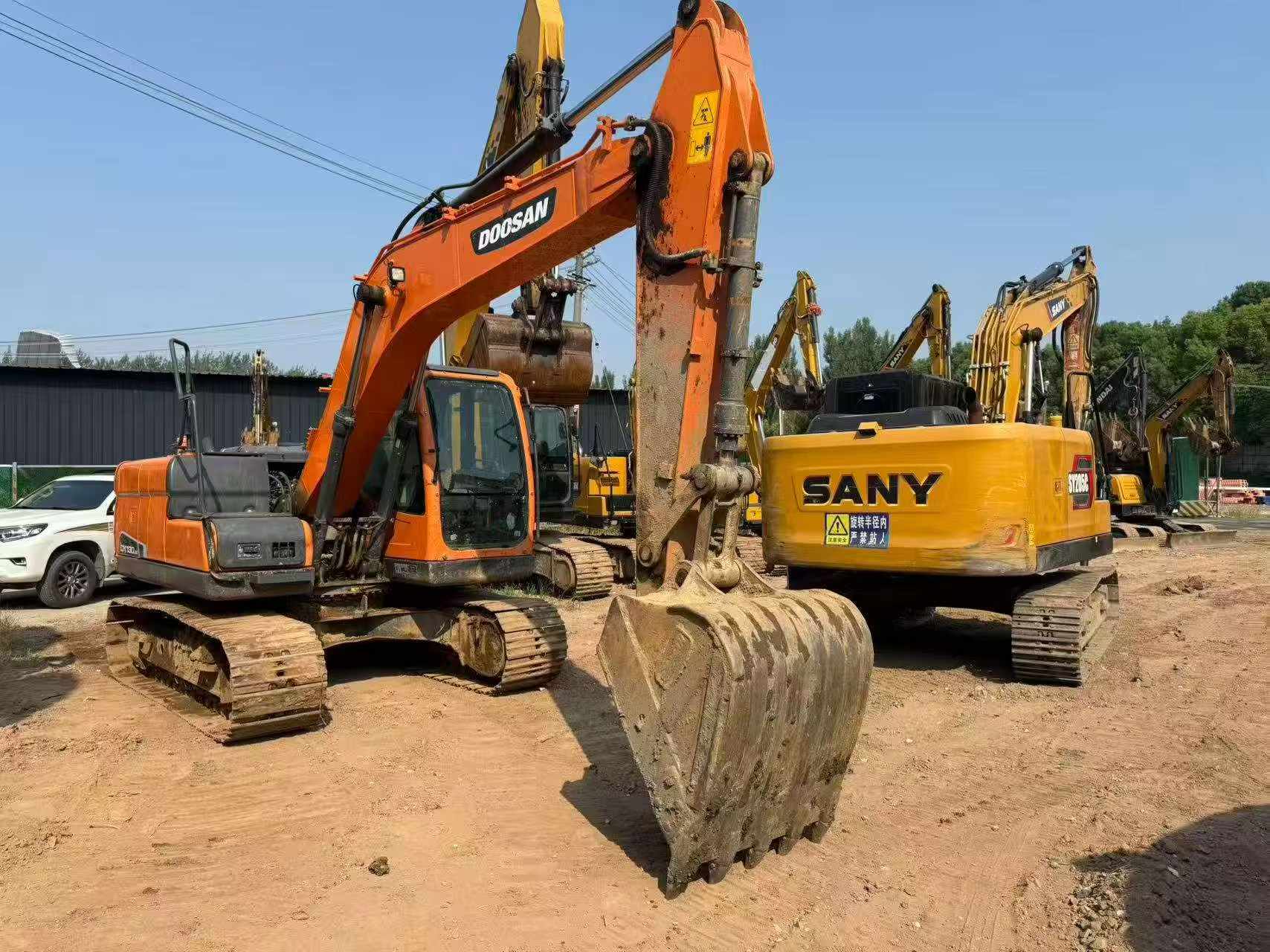 Buy Doosan S130W-3 Used Excavator / 4