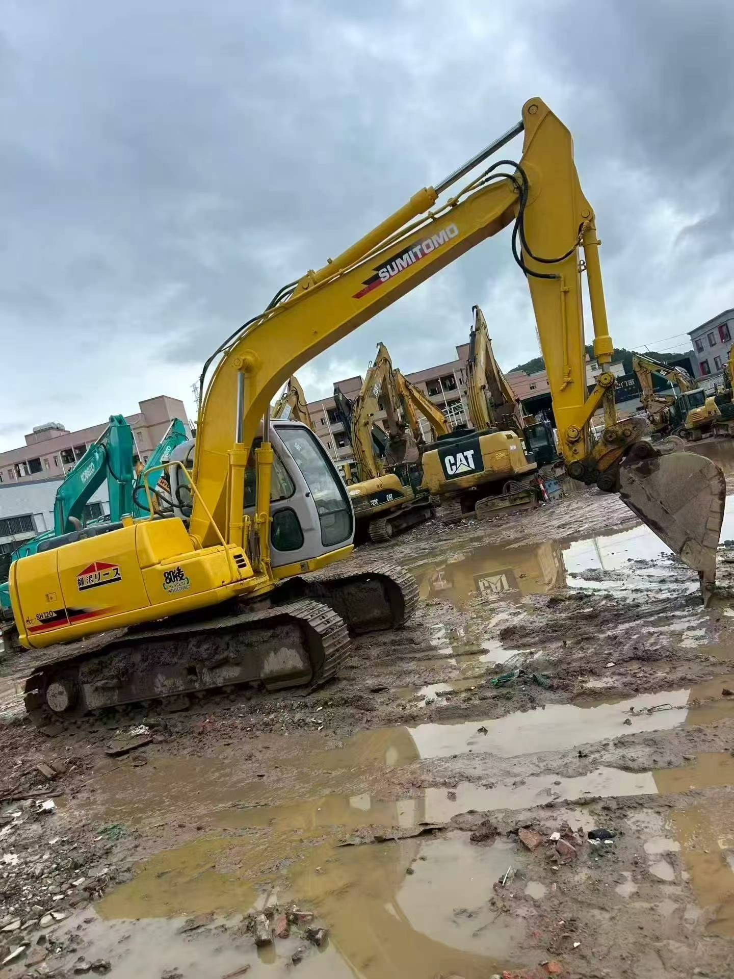 Buy Sumitomo SH120-3 Used Excavator / 3