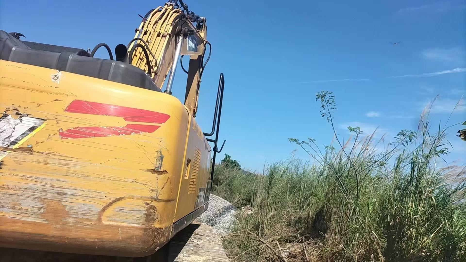 Buy Sany SY215C-8 Used Excavator / 3