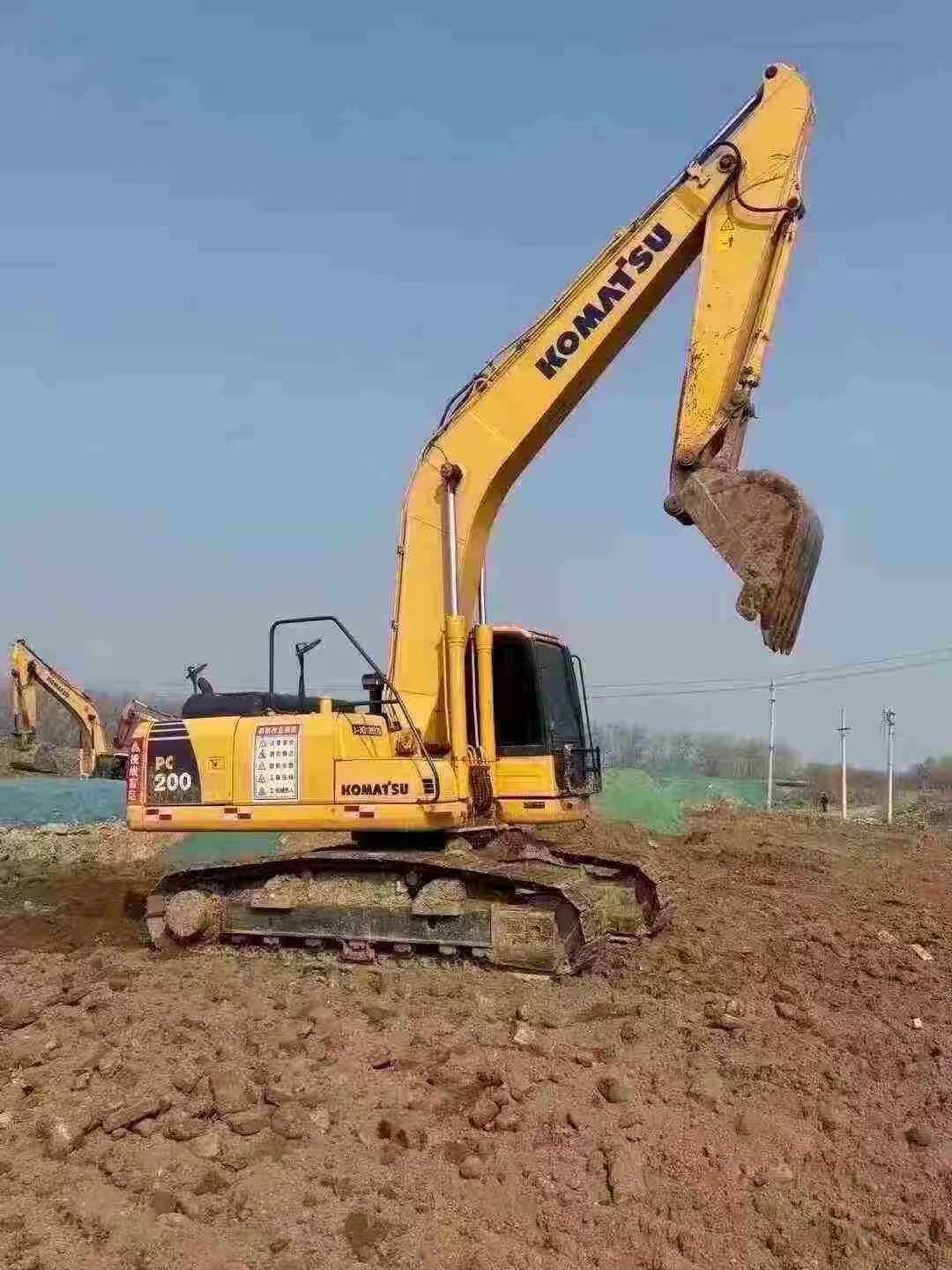 Buy Komatsu PC200 Used Excavator / 3