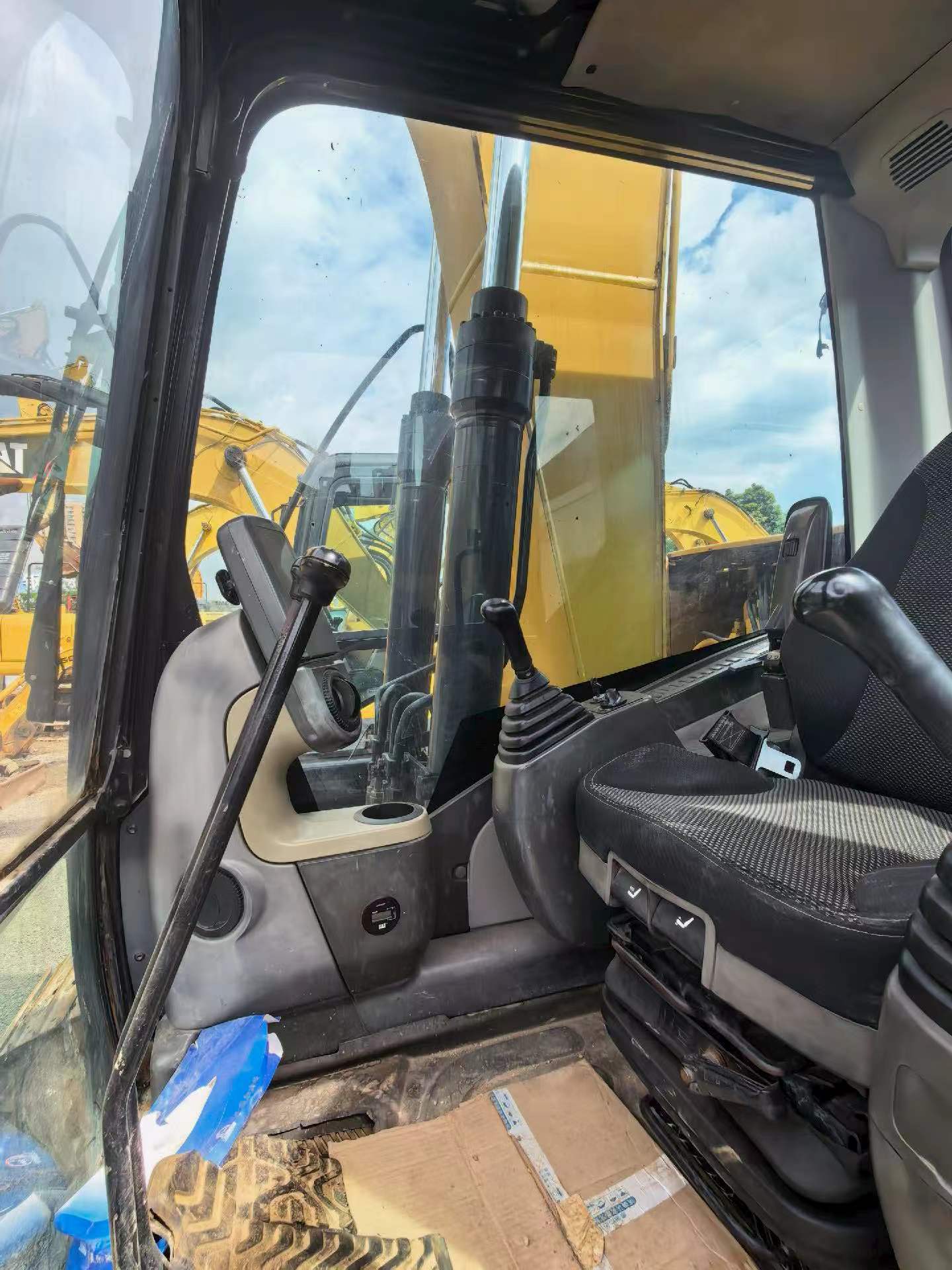 Buy Caterpillar 312D Used Excavator / 7
