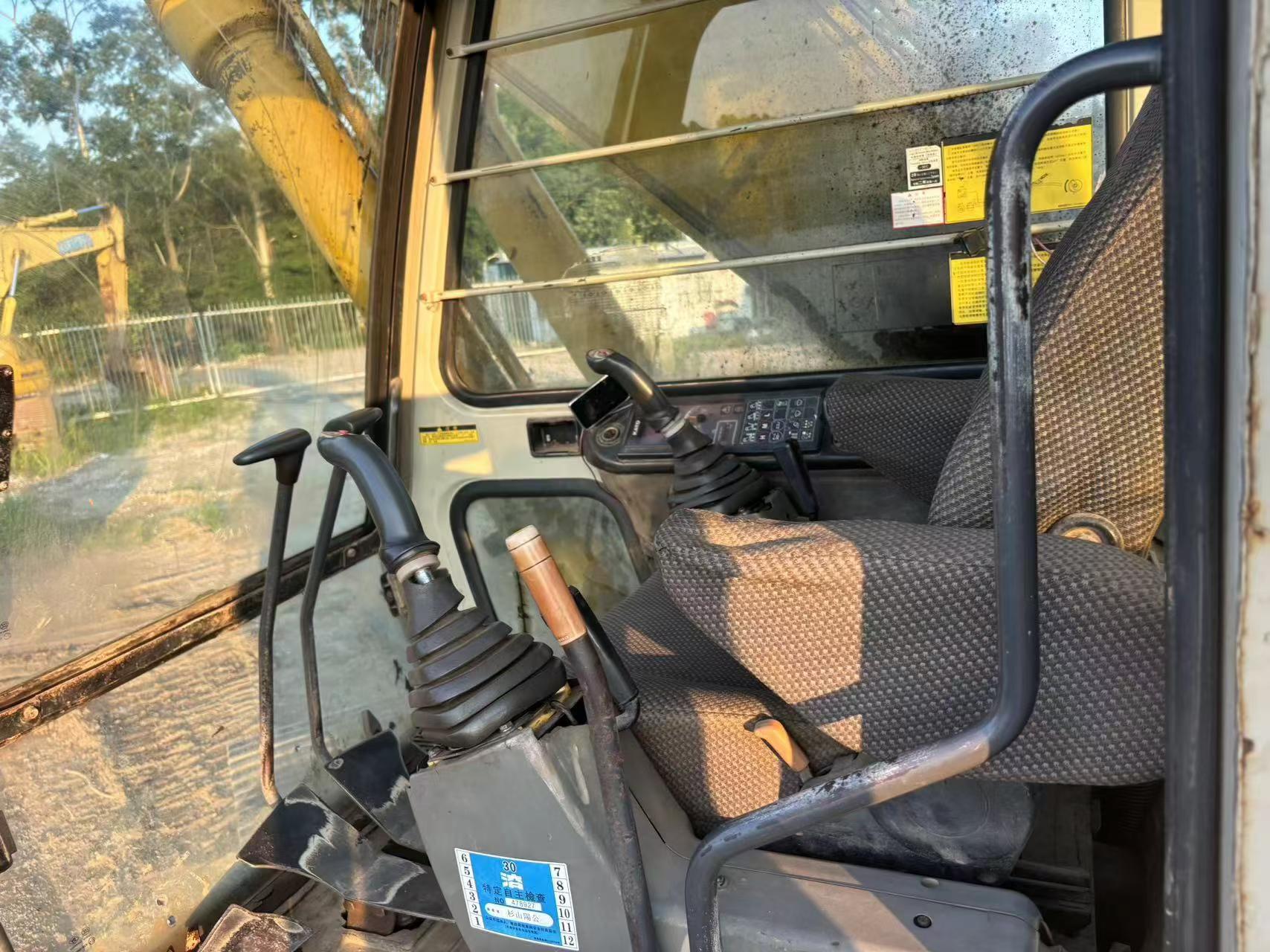 Buy Kato HD1430-7 Used Excavator / 3