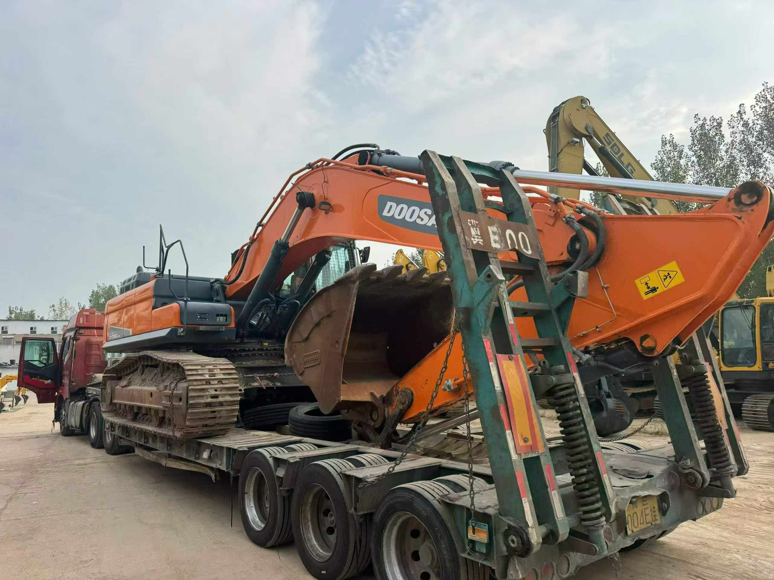 Buy Doosan DX380 Used Excavator / 7