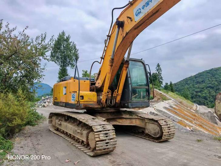 Buy Hyundai R225-7 Used Excavator / 1