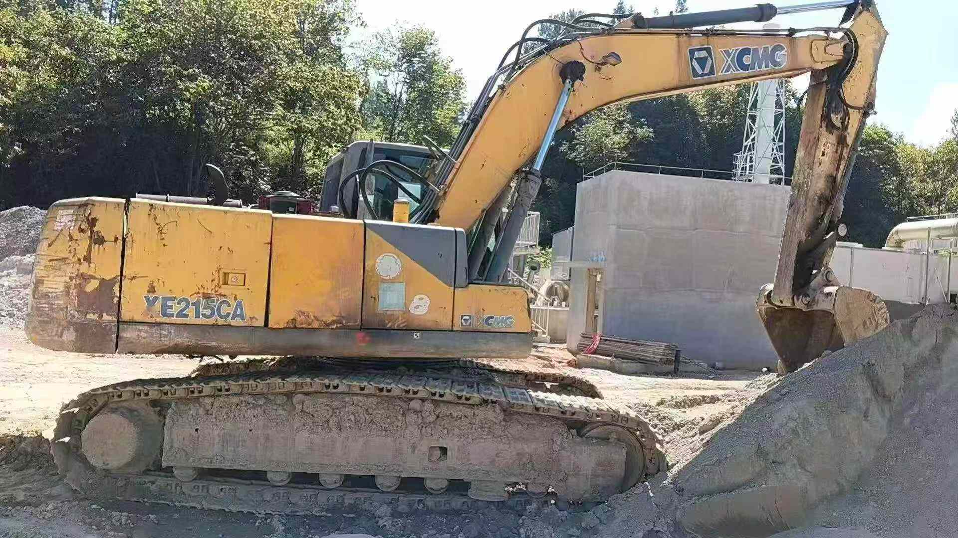 Buy XCMG XE215 Used Excavator / 3
