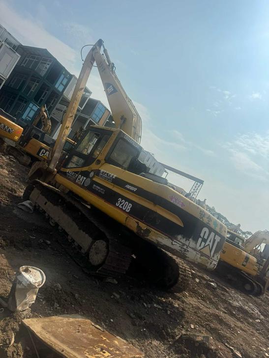 Buy Caterpillar 320A Used Excavator / 1