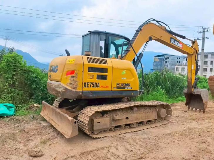 Buy XCMG Used Excavator / 1