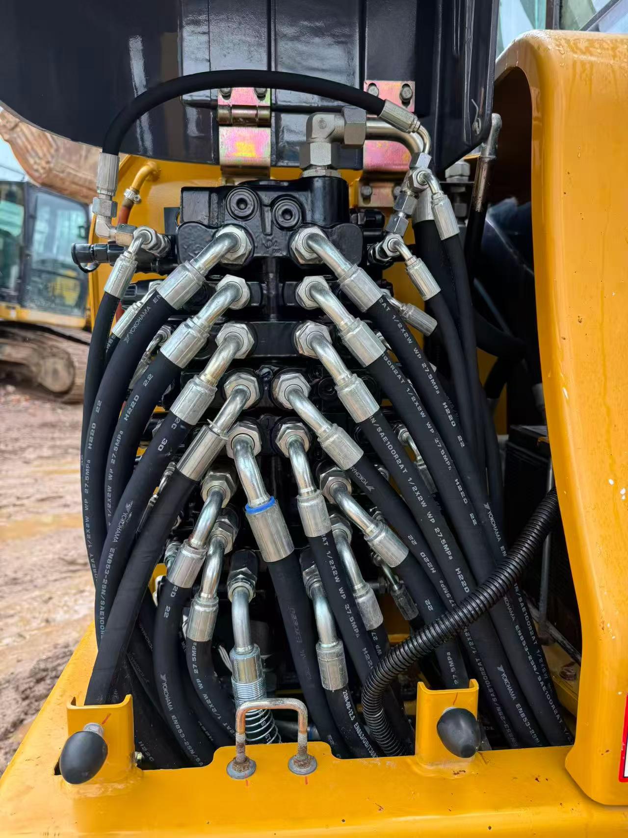 Buy XCMG LW60G Used Excavator / 6