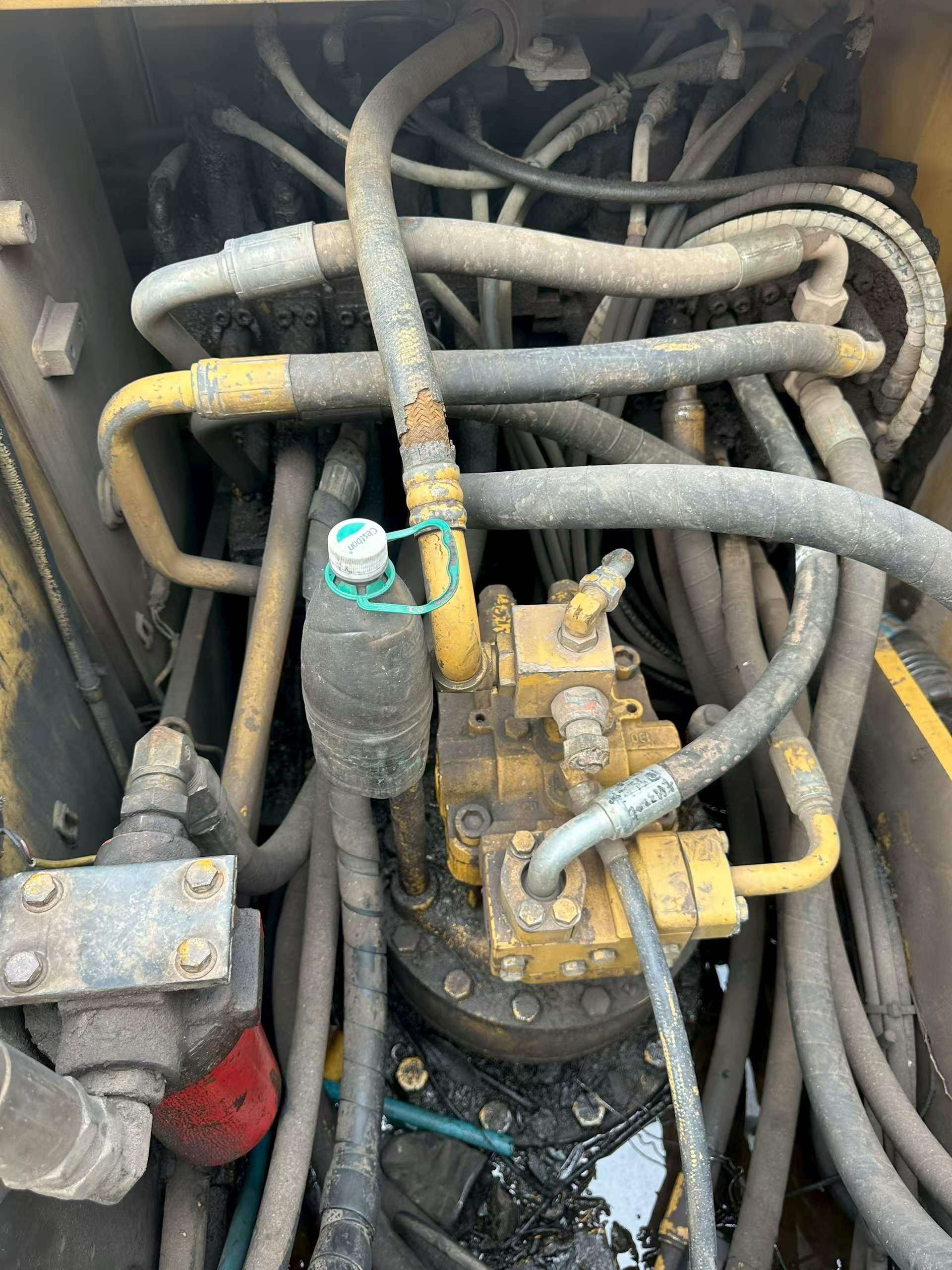 Buy Caterpillar 320D Used Excavator / 5