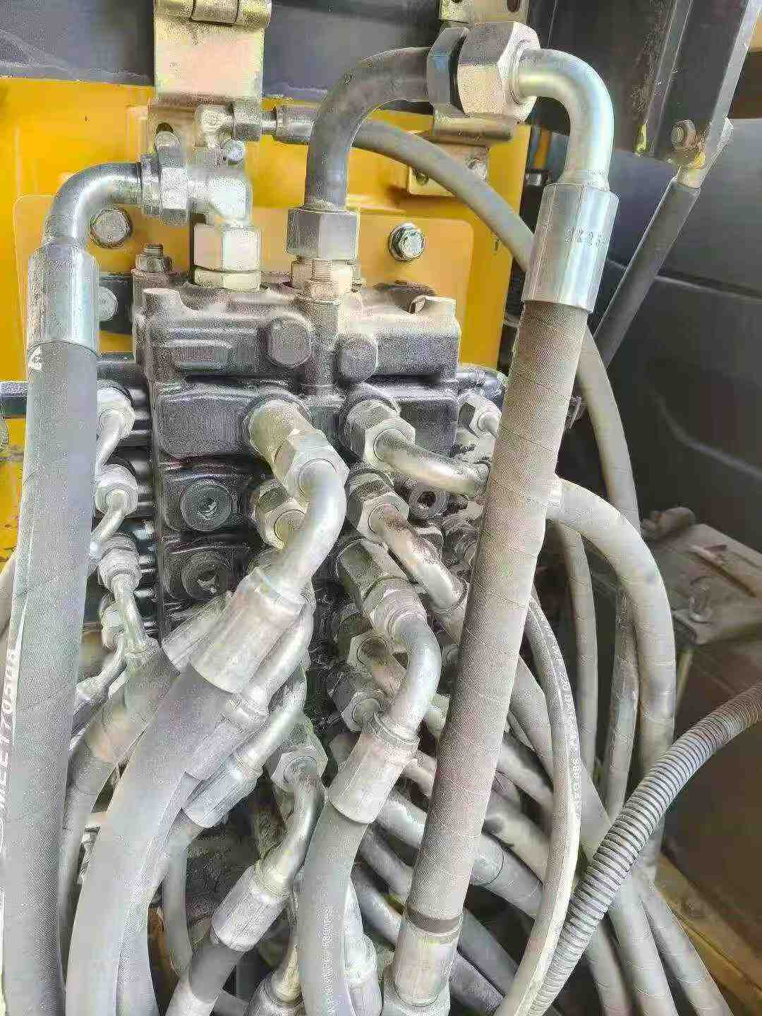 Buy XCMG LW60G Used Excavator / 6