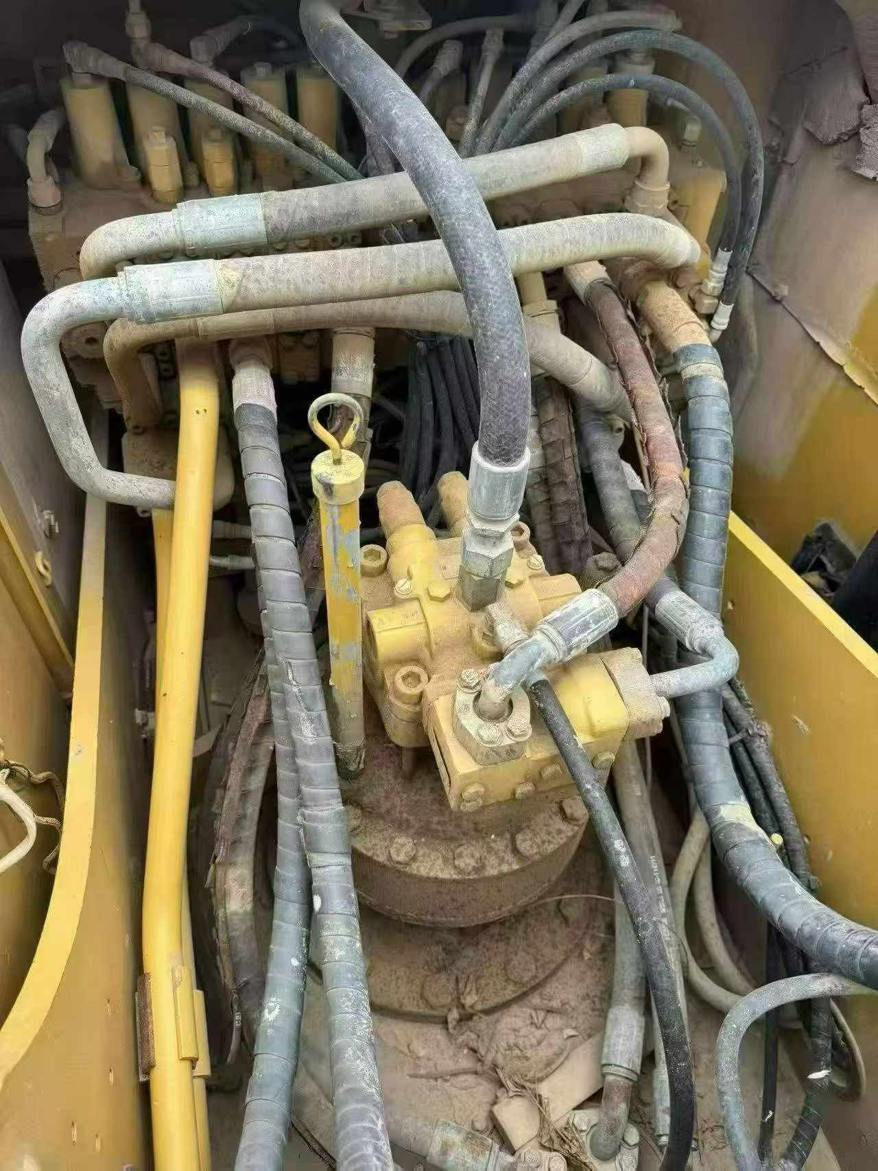 Buy Caterpillar 320D Used Excavator / 7