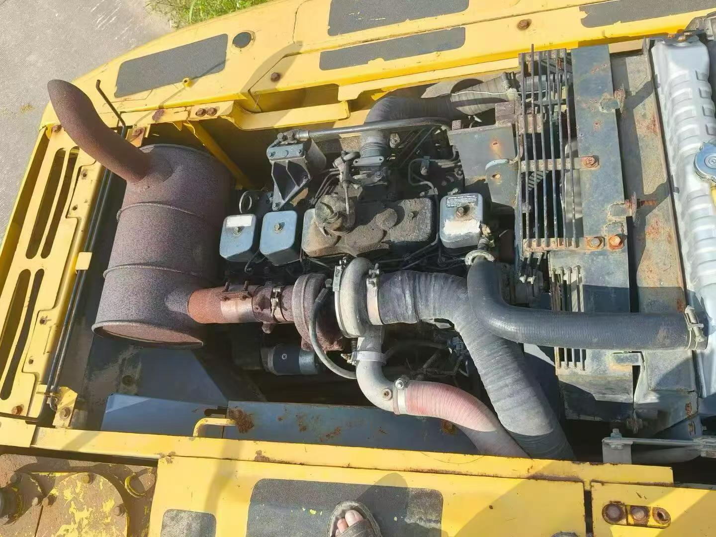 Buy Komatsu PC200-7 Used Excavator / 2