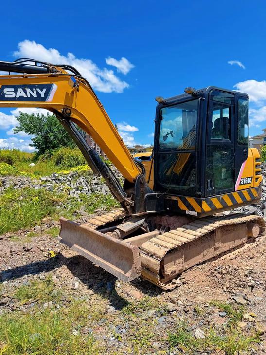 Buy Sany SY60 Used Excavator / 1