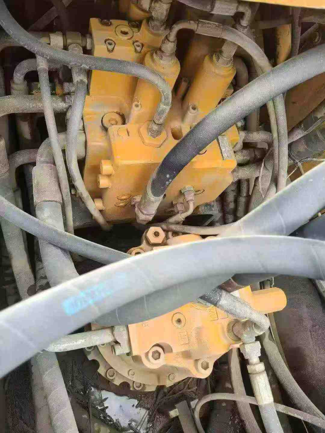 Buy Hyundai R215VS Used Excavator / 6