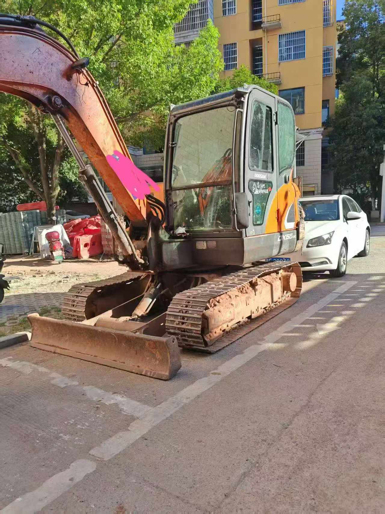Buy Doosan DX55W Used Excavator / 3