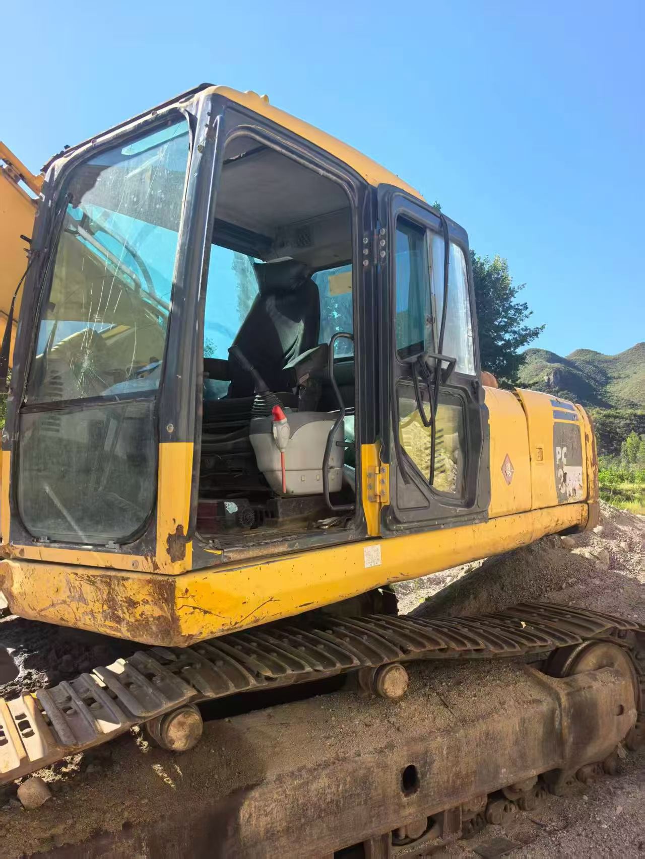 Buy Komatsu PC300-7 Used Excavator / 3