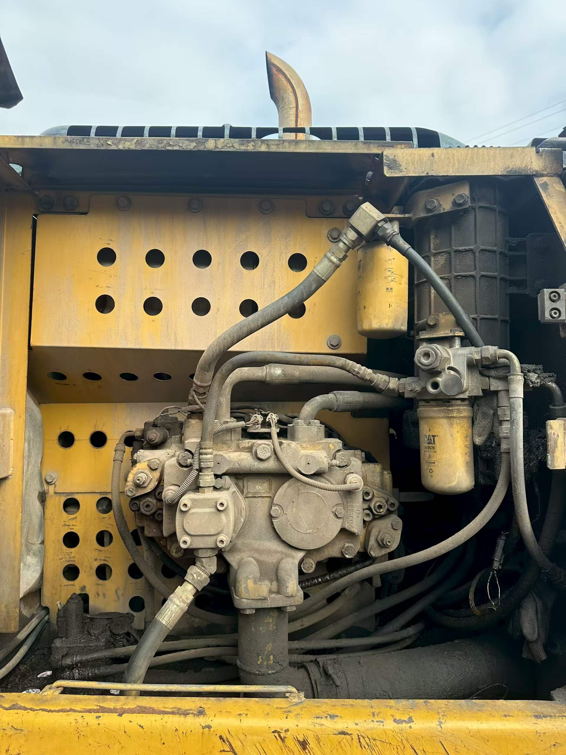 Buy Caterpillar 320D Used Excavator / 4