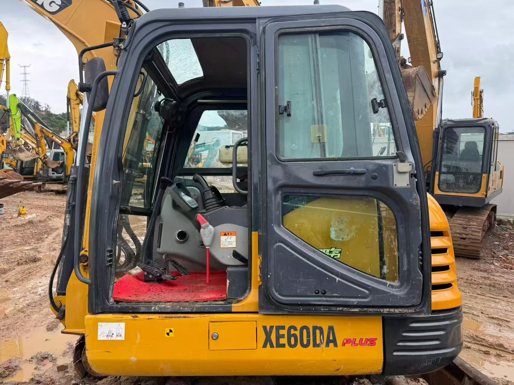 Buy XCMG LW60G Used Excavator / 3