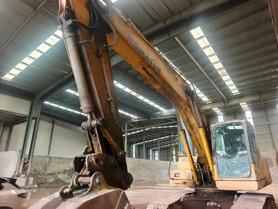 Buy Komatsu PC200-7 Used Excavator / 2 Buy Komatsu PC200-7 Used Excavator / 2