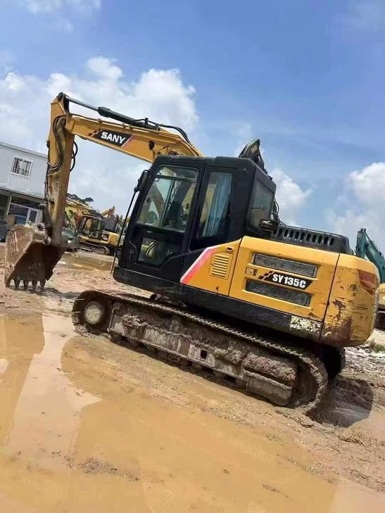 Buy Sany SY135 Used Excavator / 1