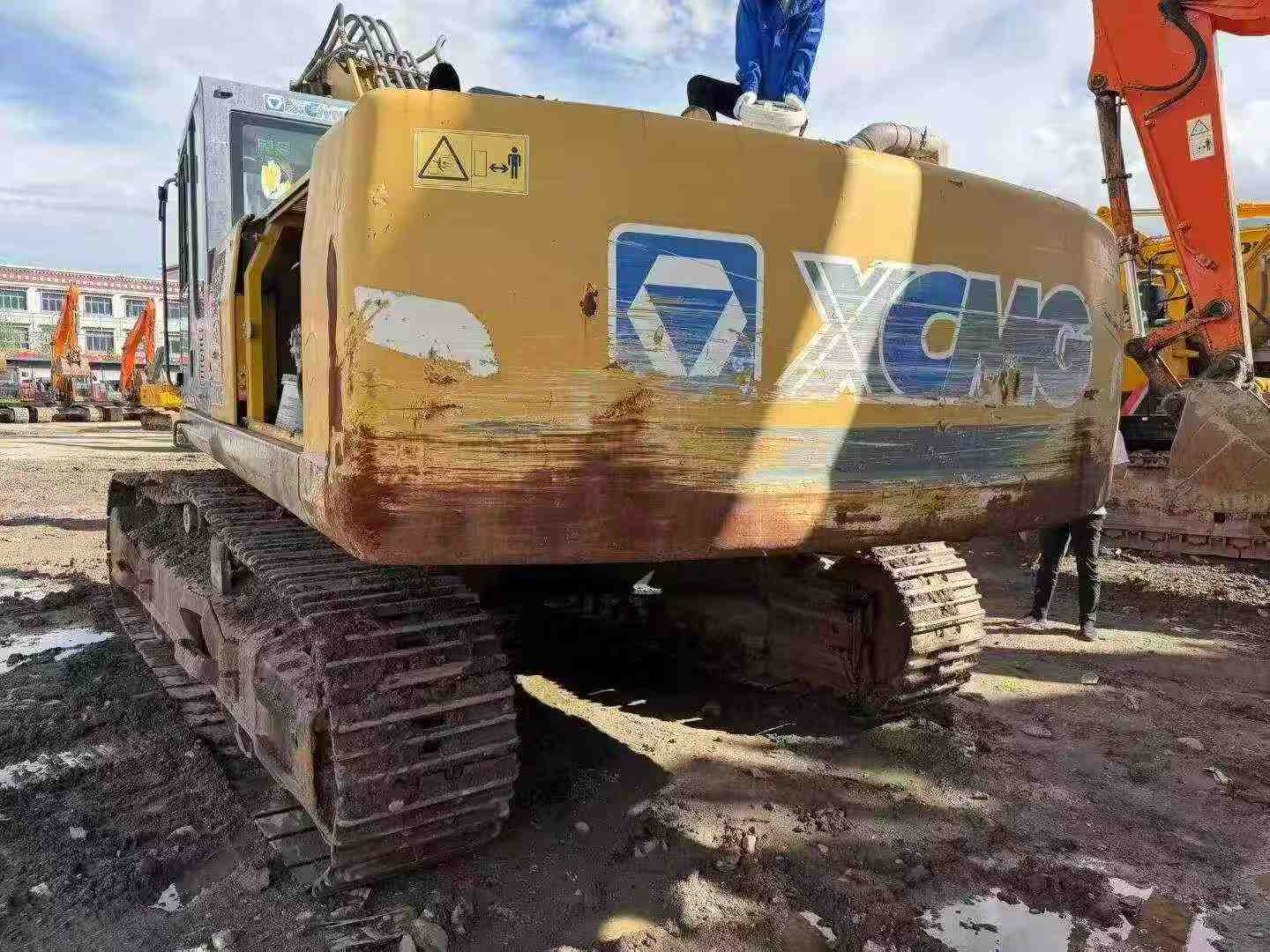 Buy XCMG XE470 Used Excavator / 4