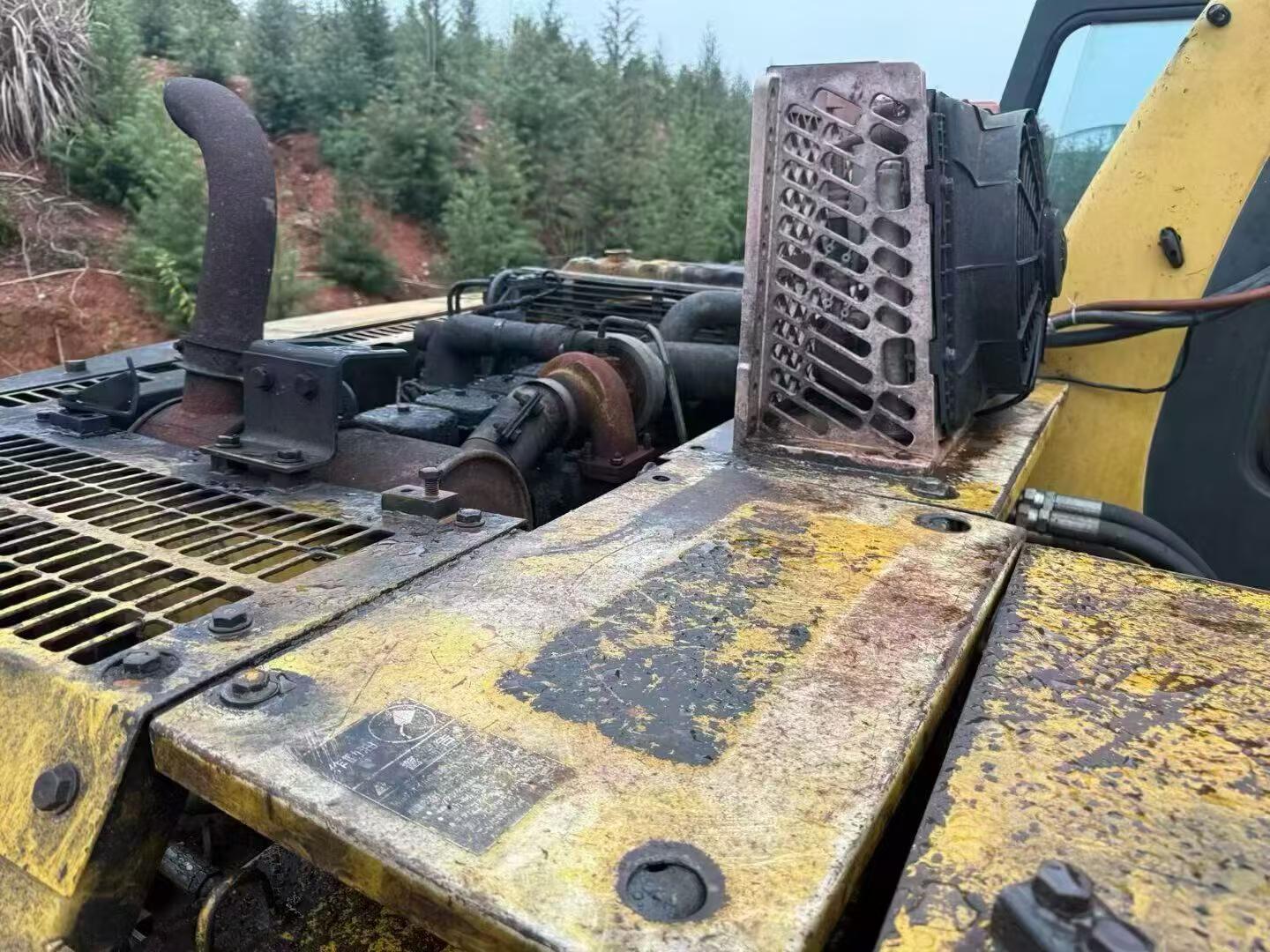 Buy Komatsu PC120-6 Used Excavator / 3